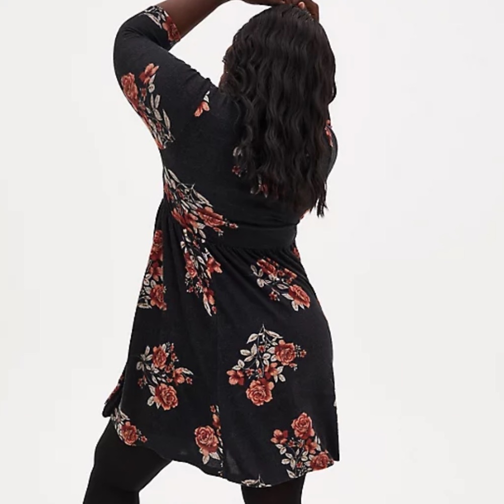 NWT Torrid Super Soft Black Floral Skater Dress - Picture 3 of 6
